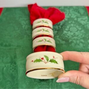 Set of 4 Lenox Holiday Napkin Rings